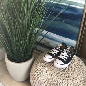 Women’s Converse Low Top Black Size 8